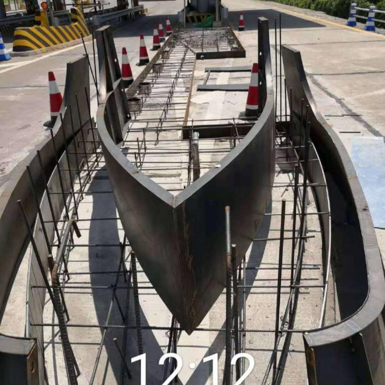 翰轩模具设计 高速收费岛模具4.jpg