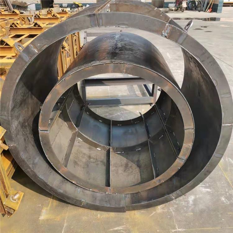 检查井模具生产.jpg 检查井模具生产.jpg