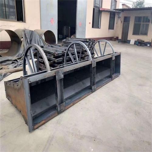 水泥隔离墩模具 水泥隔离墩模具